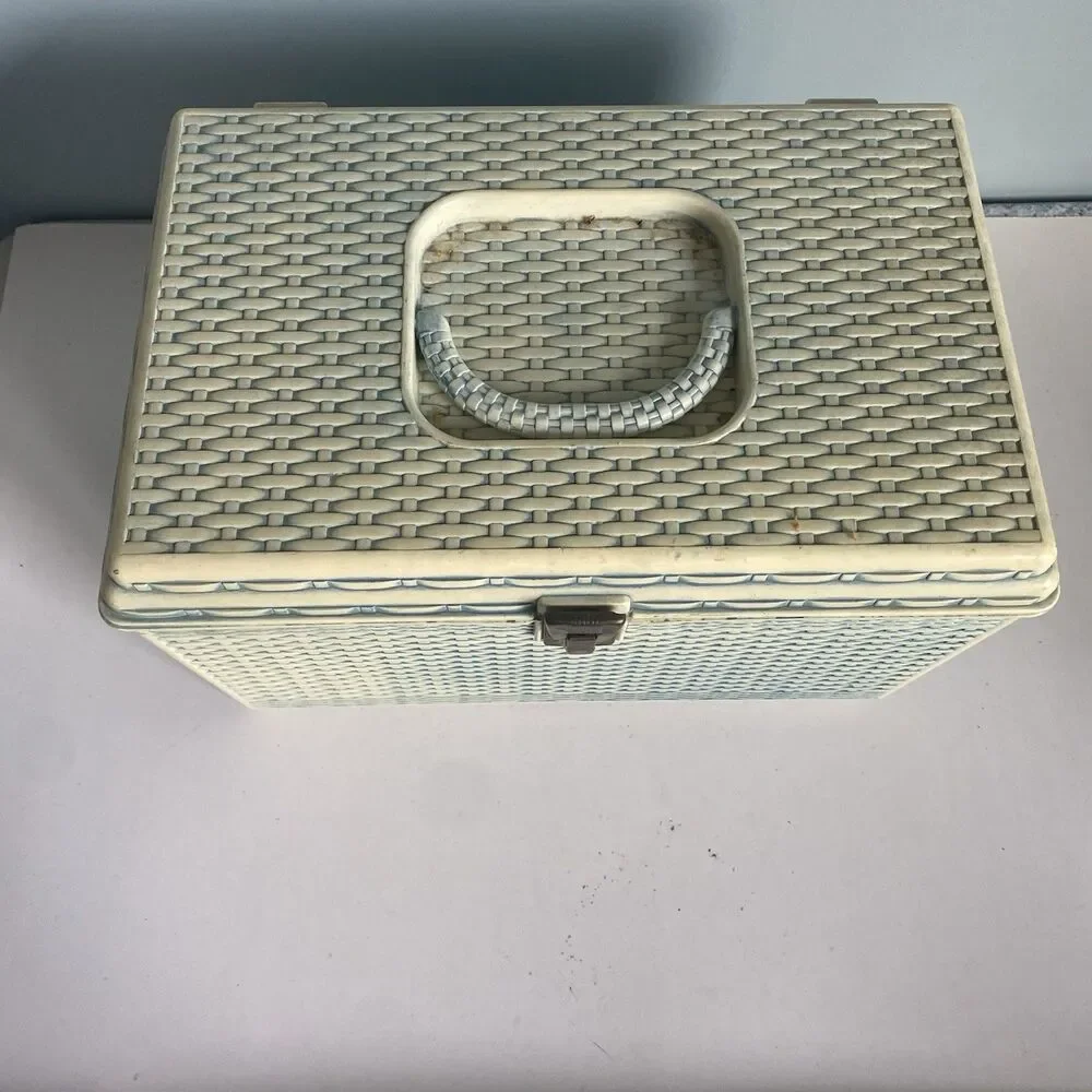 Vintage Wilson Wil-Hold Sewing Box W Removable Tray Blue 13 